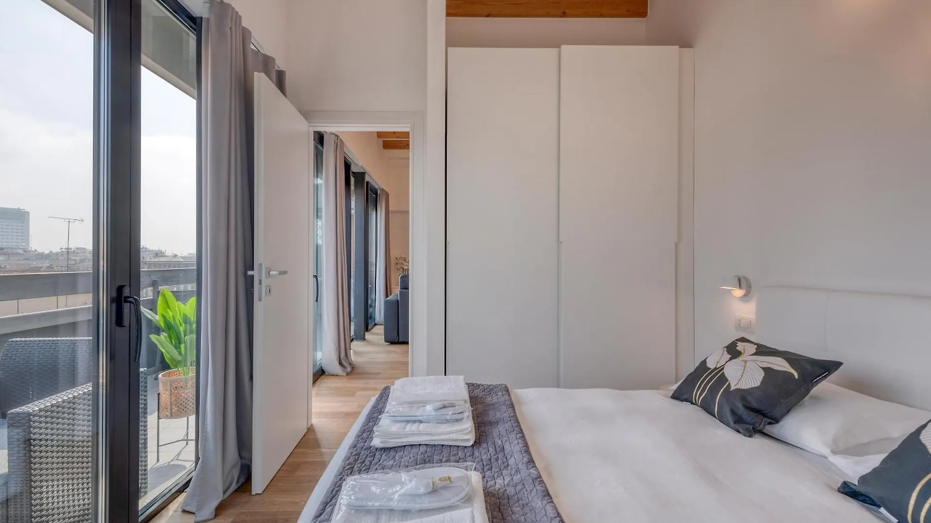 Milan Royal Suites Centro Moscova Apartment